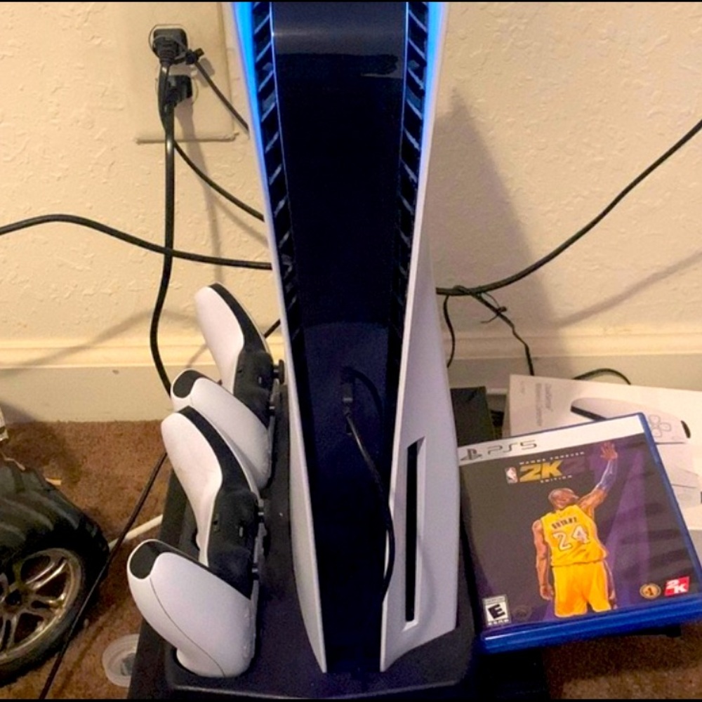 PlayStation 5 console disc - Picture 1 of 4
